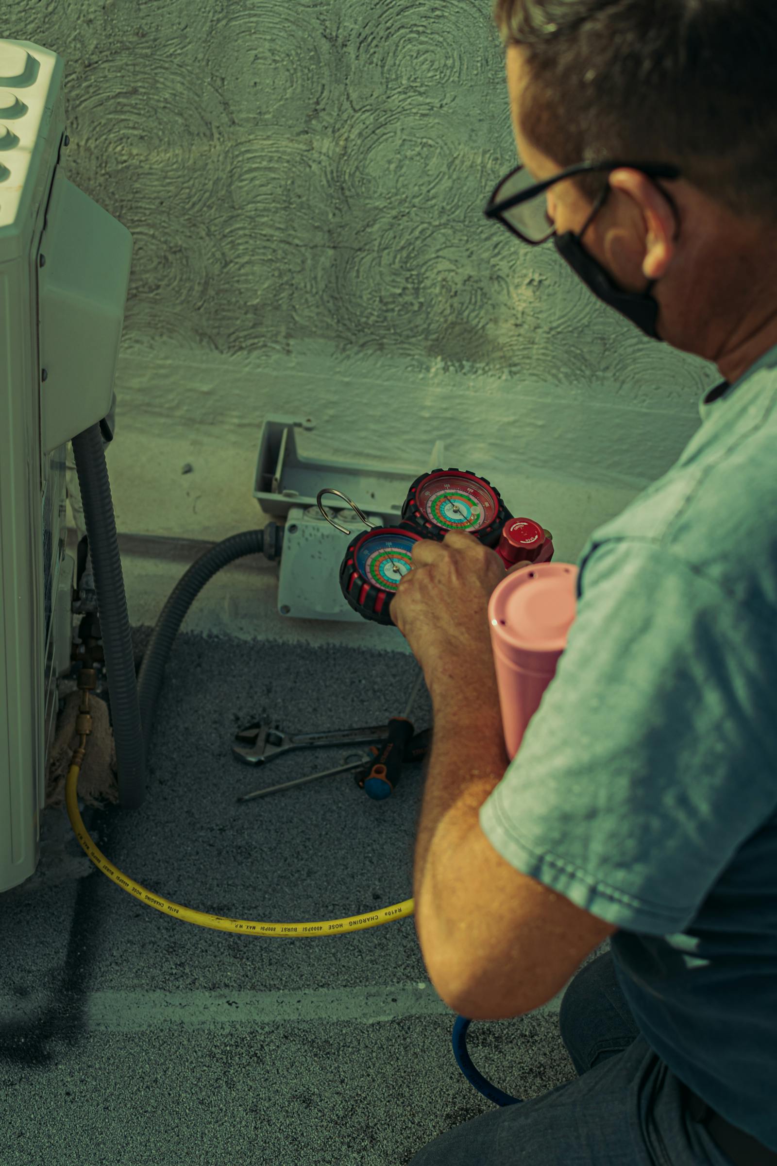 Air conditioning gauges during system setup